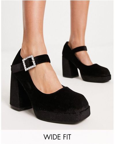 catherine catherine malandrino bamber chelsea heeled bootie