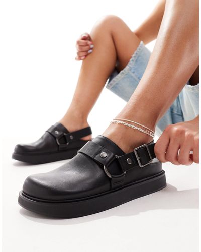 Pull&Bear Clog With Buckle Detail Strap - Black
