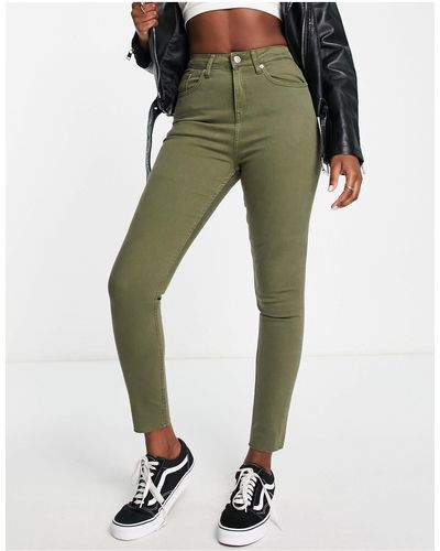 Miss Selfridge – skinny-jeans mit ausgefranstem saum - Grün