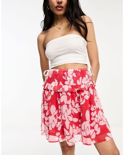 Jdy Mini-jupe volantée à fleurs - et rose - Rouge