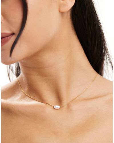ASOS Stainless Steel Short Necklace With Faux Freshwater Glass Pearl And Fine Chain - Natural