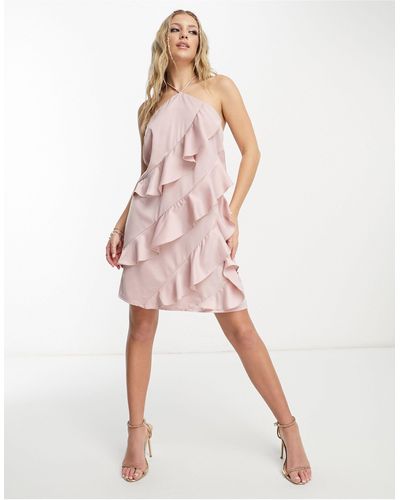 Pieces Premium - robe courte dos nu en satin avec effet froissé - pâle - Rose