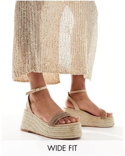 Glamorous – espadrilles-sandaletten mit goldenem strassbesatz und plateausohle, weite passform - Natur