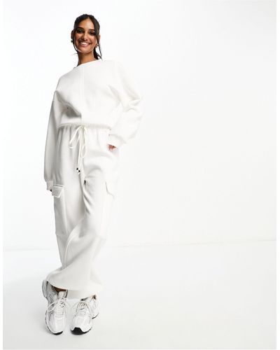 ASOS – oversize-jumpsuit aus sweatstoff - Weiß