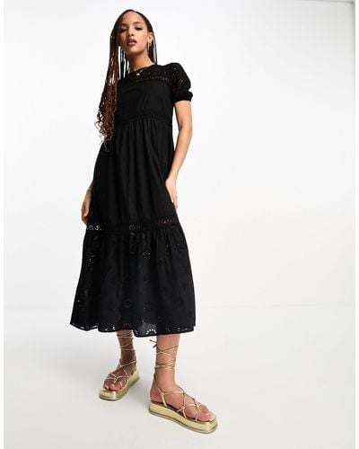 New Look Aangerimpelde Midi-jurk Met Broderie - Zwart