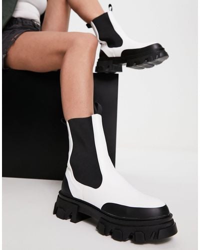 Public Desire Wonder Chunky Flat Boots - White