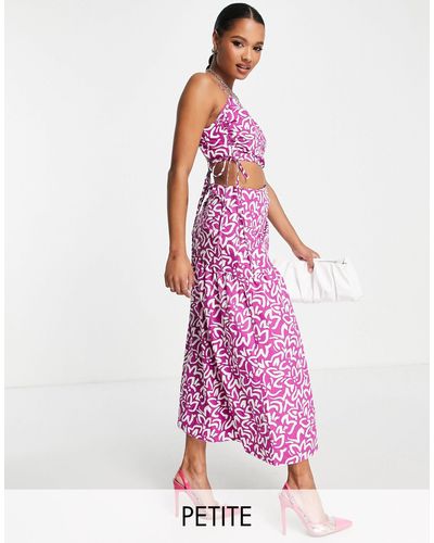 Topshop Unique Vestido midi con estampado floral, diseño fruncido y abertura en la cintura - Rosa