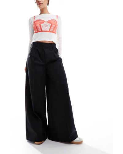 Collusion Wide Leg baggy Tailored Pants - White