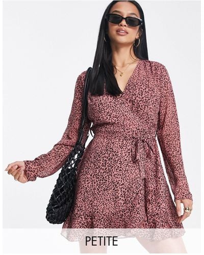 Missguided Robe courte avec ourlet à volants et imprimé animal - Rouge