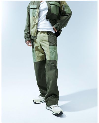 ASOS Pantalon cargo d'ensemble coupe baggy en nylon avec empiècements contrastants - kaki - Vert