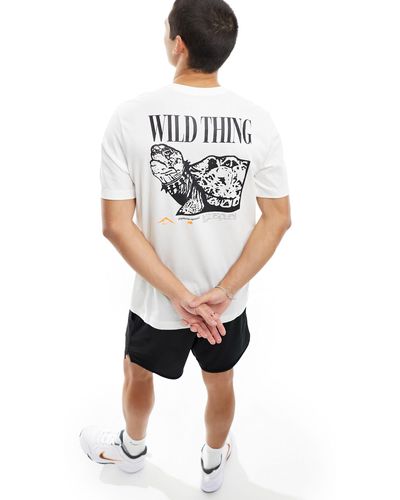 Nike – trail dri-fit – lauf-t-shirt - Weiß
