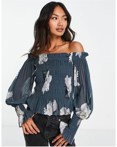 AllSaints Lara cordelia - top à épaules dénudées avec imprimé fleuri - fumée - Bleu