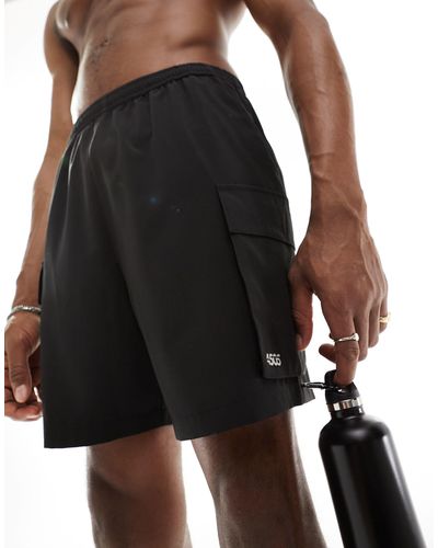 ASOS 4505 Icon - pantaloncini da allenamento neri ad asciugatura rapida con tasche cargo - Nero