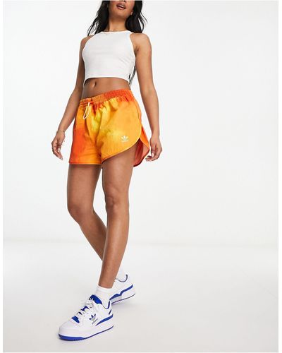 adidas Originals – shorts aus m webstoff im läufer-design - Orange
