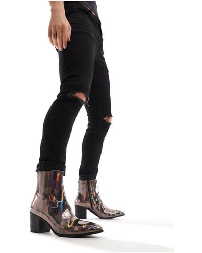 ASOS – schimmernde chelsea-stiefel aus kunstleder mit absatz und lackoptik - Schwarz