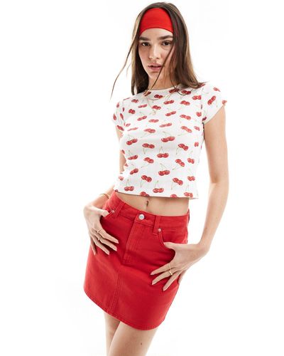 ASOS T-shirt court à imprimé cerises en maille pointelle - écru - Rouge