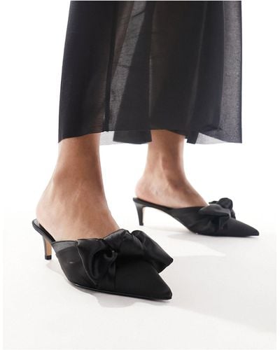 & Other Stories Satin Pointed Kitten Heel Court Shoes With Bow - Black