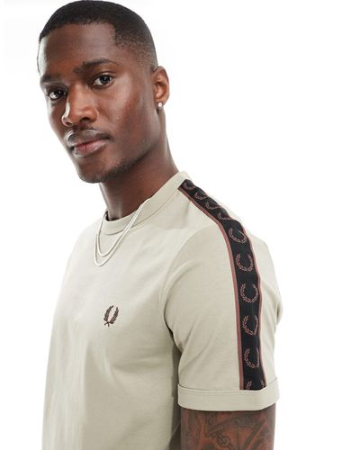 Fred Perry – ringer-t-shirt - Natur