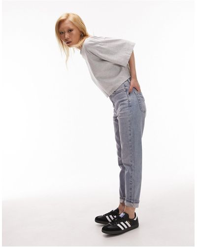 Topshop Unique – bequeme, elastische mom-jeans - Blau