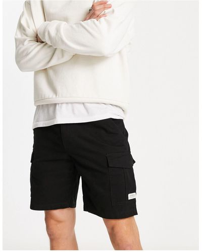 New Look – schmal geschnittene cargo-shorts - Weiß