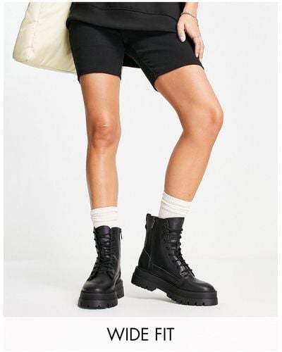 Stradivarius Wide Fit Lace Up Flat Ankle Boot - Black