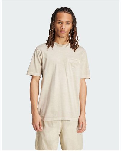 adidas Originals Essentials - t-shirt teint à poche - beige - Neutre