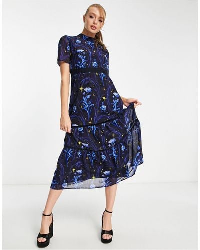 Hope & Ivy Open Back Star Print Midi Dress - Blue