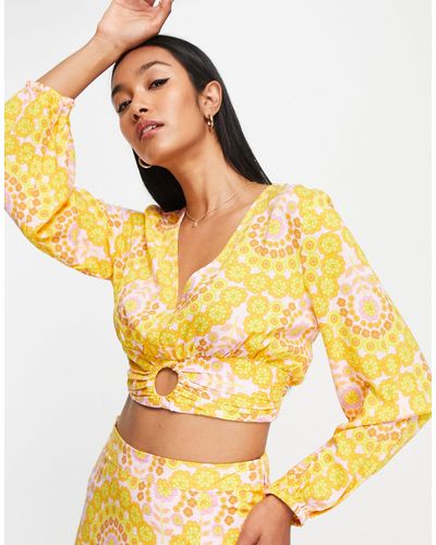 Y.A.S Crop top con dettaglio ad anello - Giallo