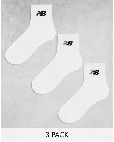 New Balance Confezione da 3 calzini alla caviglia bianchi con logo - Bianco