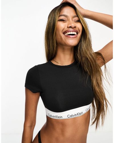 Calvin Klein Crop T-shirt - Zwart