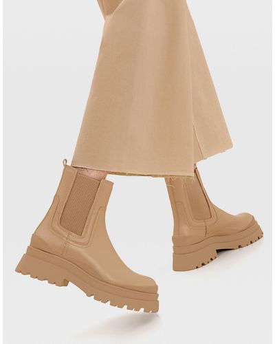 Stradivarius Chunky Sole Chelsea Boots - Natural