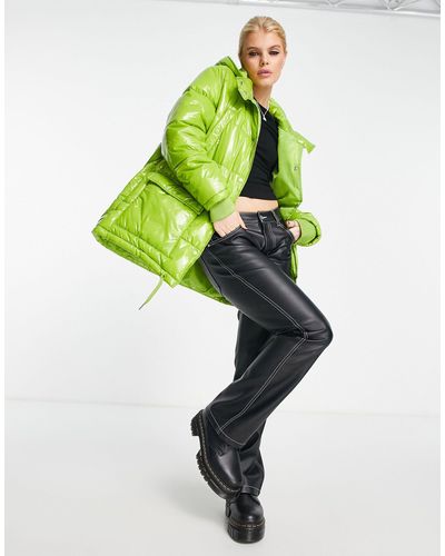 ONLY Abrigo color acolchada con capucha - Verde