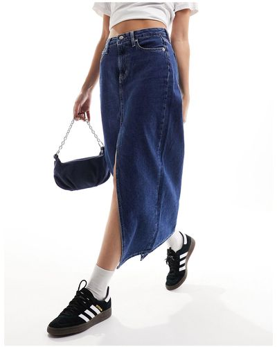 Calvin Klein Jupe longue en jean fendue sur le devant - délavage foncé - Bleu
