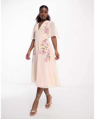 Hope & Ivy The Lovisa Embroidered Flutter Sleeve Midi Dress With Tie Waist - Pink