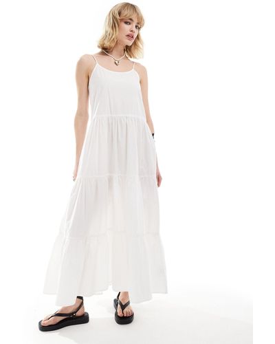 Monki Maxi Dress With Tiered Layers And Strappy Low Back - White