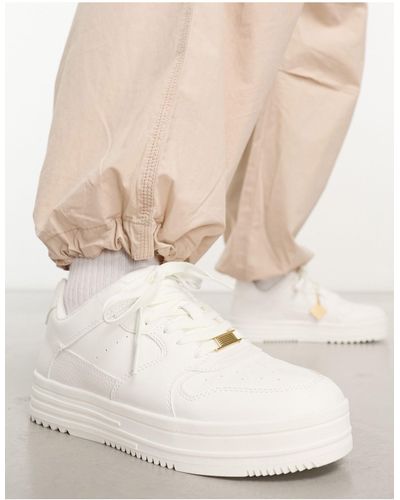 Bershka Sneakers stringate bianche con suola spessa - Neutro
