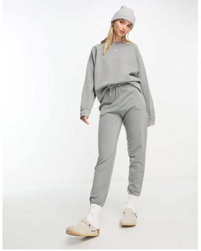 Pull&Bear Activewear, gym and workout clothes for Women | Online Sale up to  51% off | Lyst