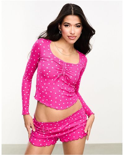 Boux Avenue – nachtwäsche-set mit kurzem oberteil und shorts mit herz-print - Pink