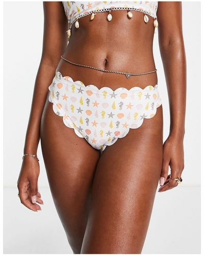 Daisy Street Slip bikini con stampa di conchiglie e bordo ondulato - Neutro