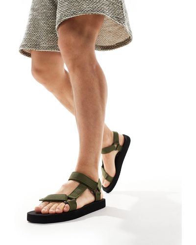 Truffle Collection – sandalen mit breiten riemchen aus webstoff - Weiß
