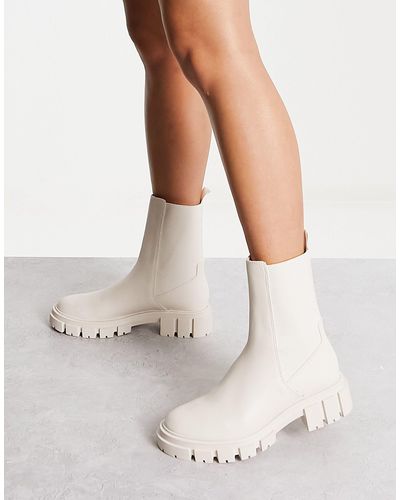 Stradivarius Chunky Basic Boot - White