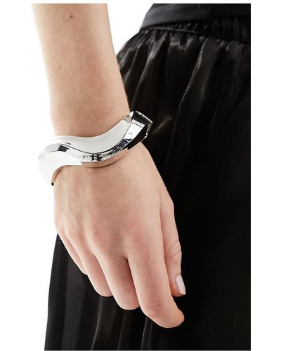 ASOS Bangle Bracelet With Wave Detail - Black