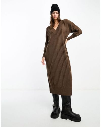 ONLY Knitted V Neck Maxi Dress - Brown