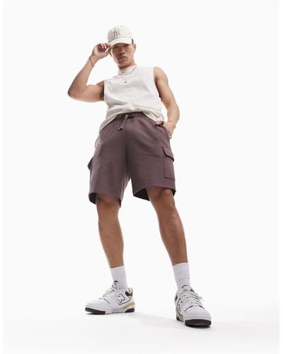 ASOS Pantalones cortos con lavado marrón y bolsillos cargo