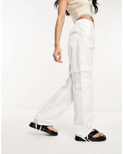 Pull&Bear Pantaloni cargo sporco con zip - Bianco