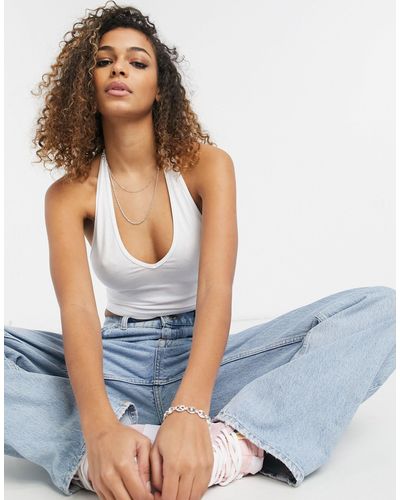 ASOS – kurzes oberteil mit neckholder - Weiß