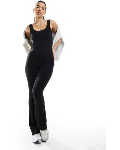 In The Style Ribbed Scoop Neck Flared Jumpsuit - Black