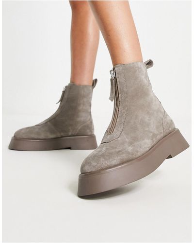 ASOS Atlantis - bottines zippées sur le dessus en cuir et daim - taupe - Blanc