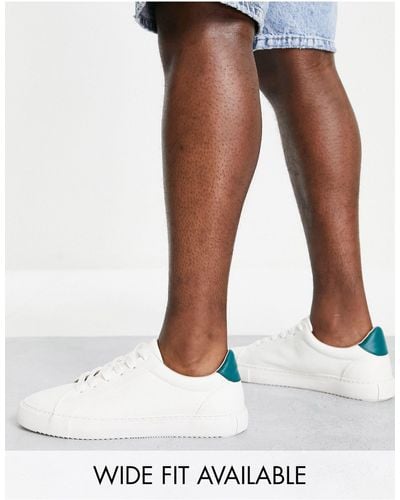 ASOS Sneakers bianche con linguetta sul retro verde - Bianco