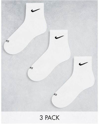 Nike Plus Everyday Cushioned 3 Pack Unisex Ankle Socks - White